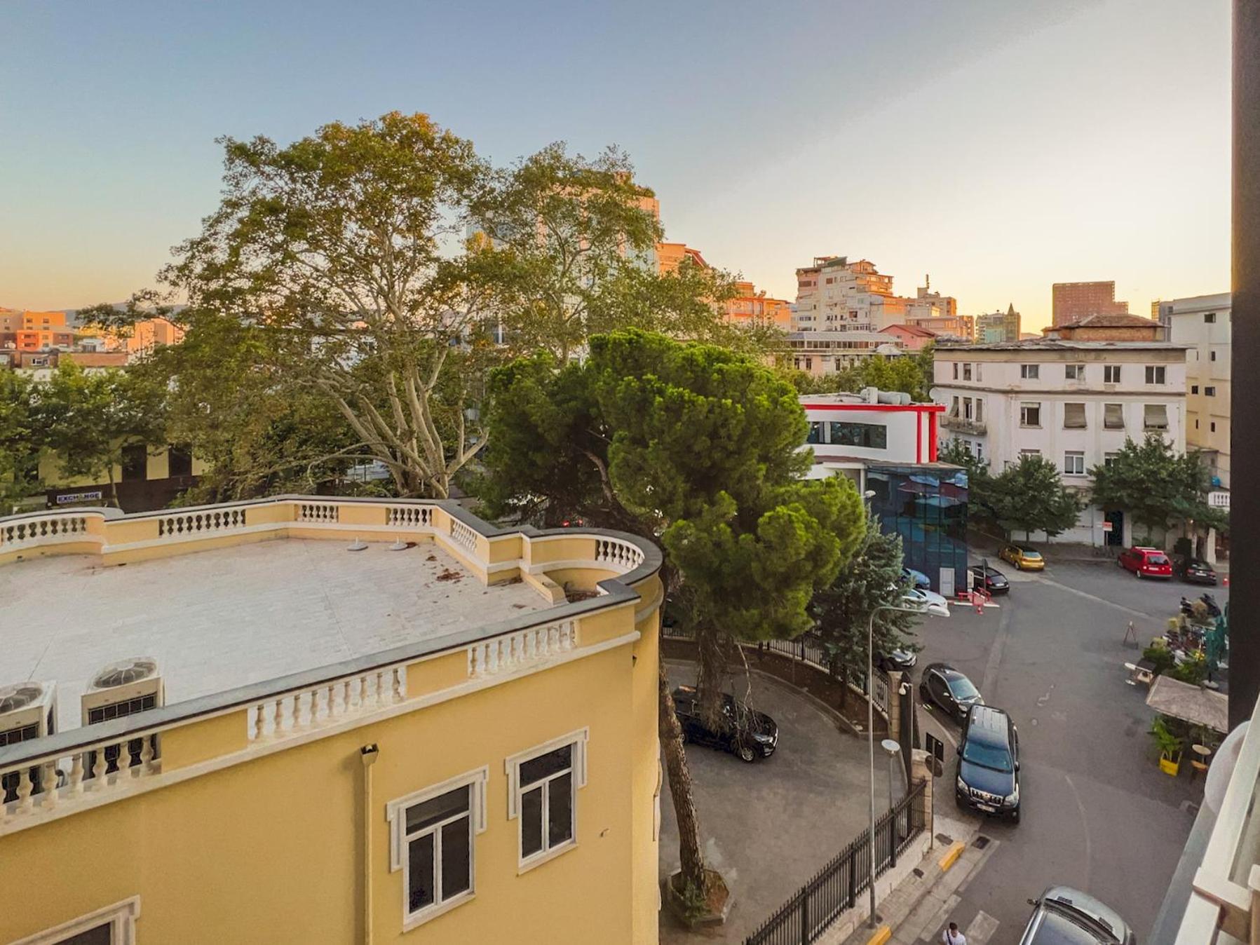 Downtown Grand Comfort Tirana Exteriör bild